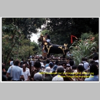 14513 Prozession zur Verbrennung Bali 1986 2.jpg